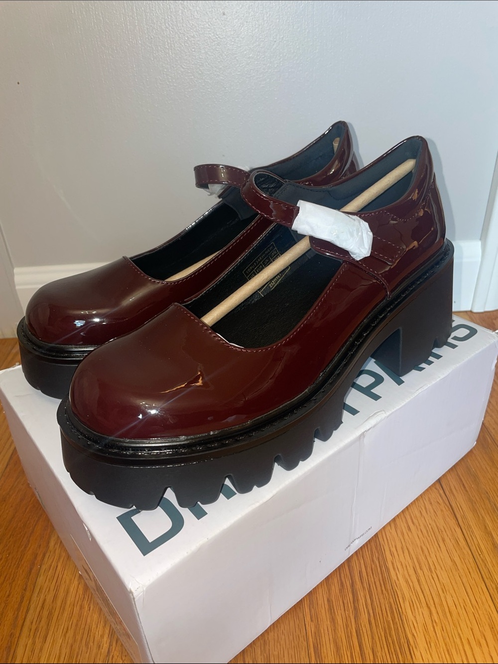 Dream Pairs Patent Mary Jane Platform Shoes in Burgundy
